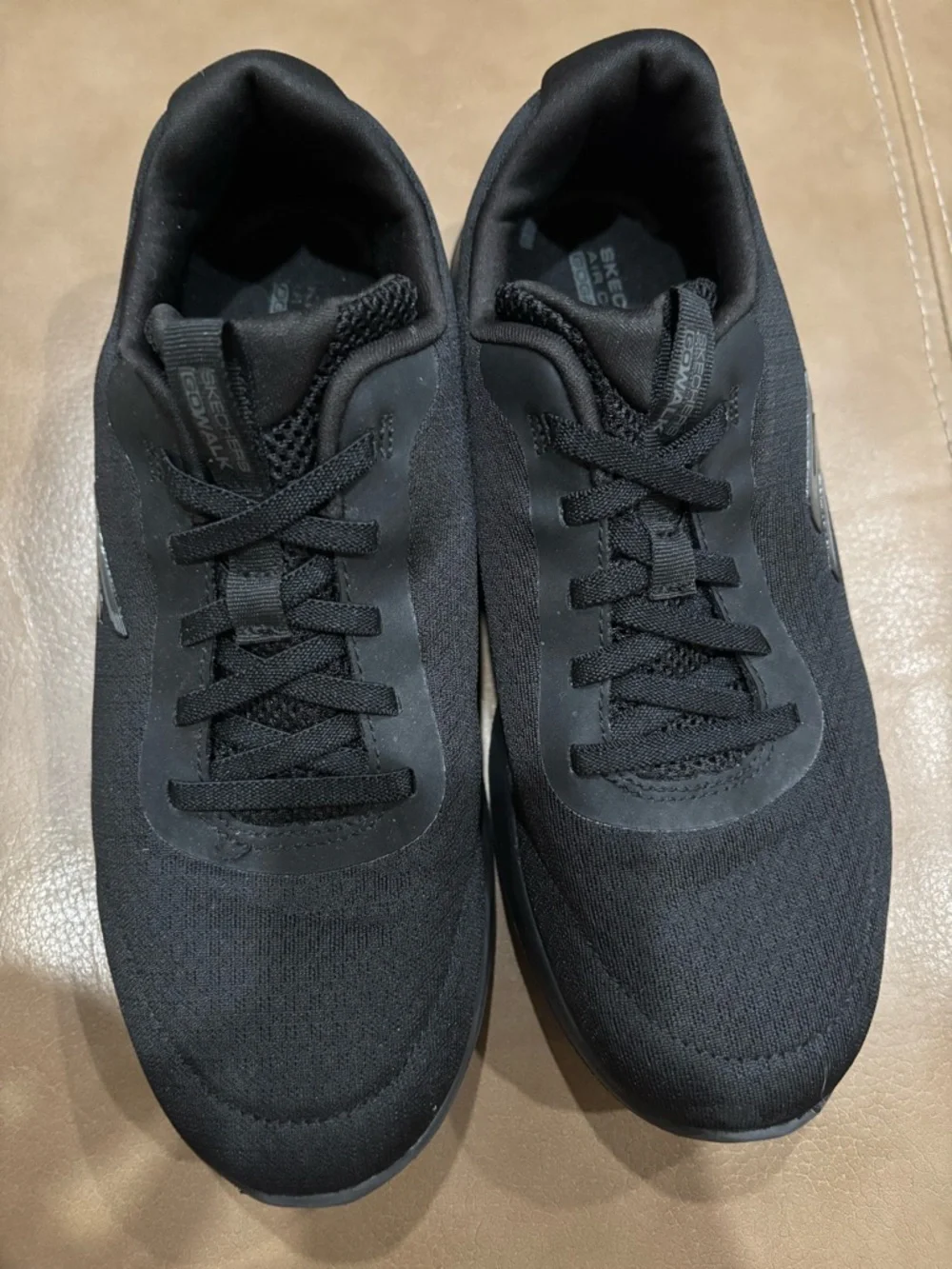 Skechers Women's Black Lace-Up Slip-On Comfort minimalist sleek Sneaker